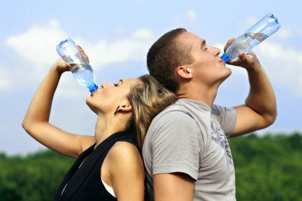 beber agua corretamente